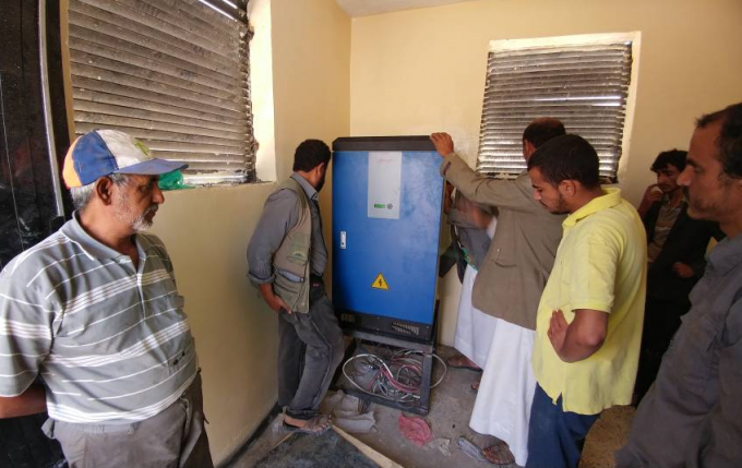 inverseur solaire du pompage de l'eau 90kw pour l'approvisionnement en eau de village au Yémen