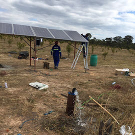 Chine Système de pompage solaire triphasé extérieur de 2.2kw 220v pour l'irrigation en Zambie fournisseur